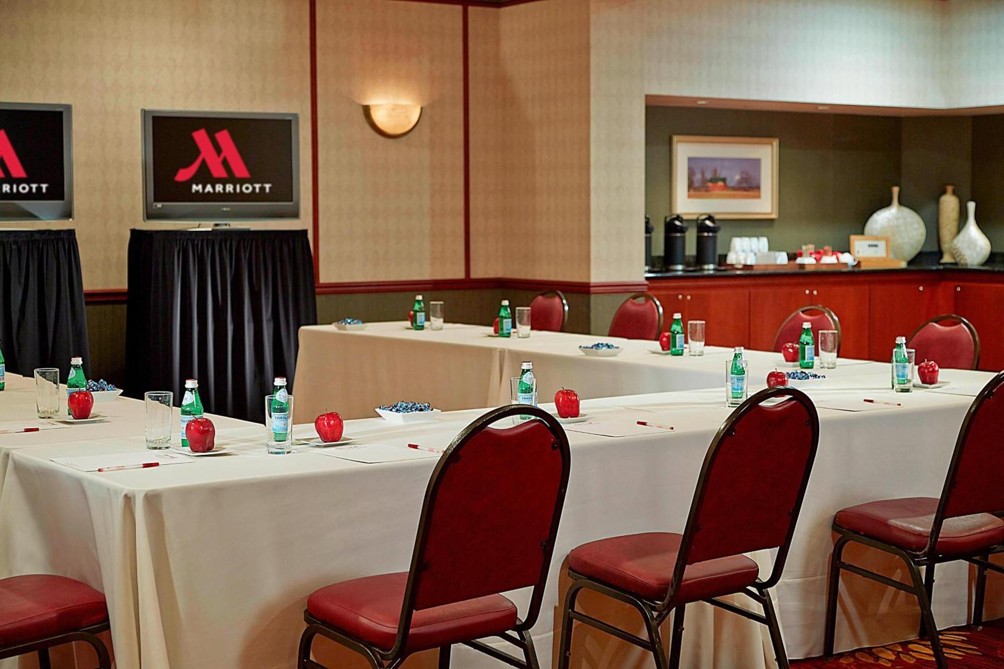 Marriott Hartford/Windsor Airport Hotel Ngoại thất bức ảnh